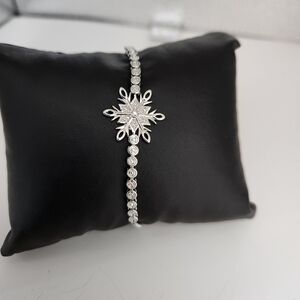 Macys Silver Plated Diamond Accent Snowflake Adjustable Bolo Bracelet